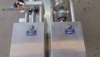 Semi-automatic pneumatic liquid filling machine with two nozzles