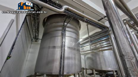 12,000 liter stainless steel tank with thermal insulation