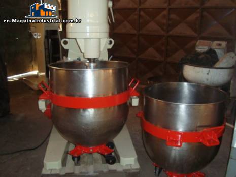 Stony industrial mixer for peanut butter cups with motor and reducer -  Camargo Industrial - Used Machines