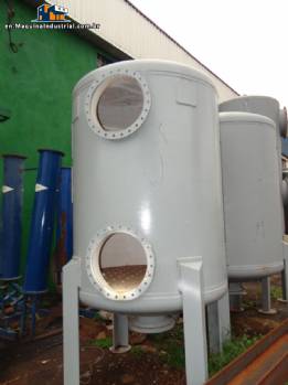 Pressure vessel softening filter