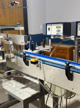 Double-head labeling machine for flat bottles front and back ultrasonic sensor Bauch Campos control