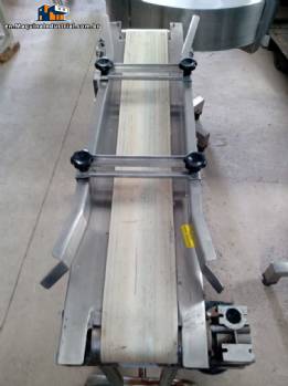 Stainless steel conveyor belt