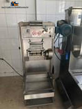 Automatic machine for capeletti and ravioli Torresani