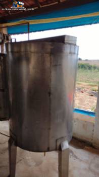 Stainless steel tank 850 L