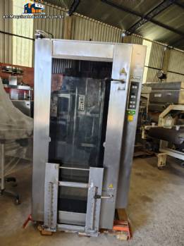 Programmable turbo oven in stainless steel, gas-powered.