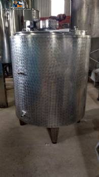 Stainless steel storage tank for steam