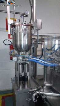 Filling machine for stand up pouch Leepack