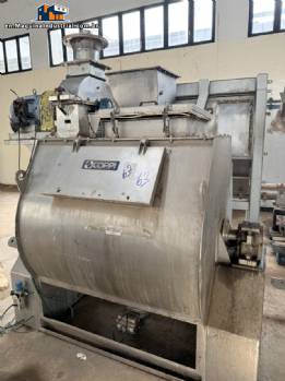 Coppi stainless steel paddle mixer for powders with chopper and side agitators.