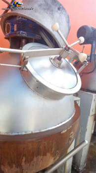 Stainless steel ball-shaped pans for making sweets