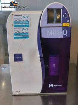 Millipore Milli-Q Integral 15 A 10 water filter with integrated TOC analyzer Merck Millipore