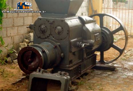 Ceramic brick extruder Ceramic brick extruder