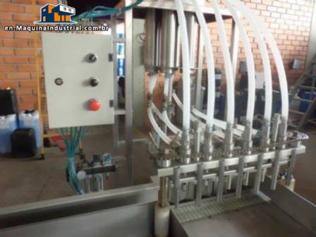 Feeder for 500 mL bottles and 1 L Feeder for 500 mL bottles and 1 L